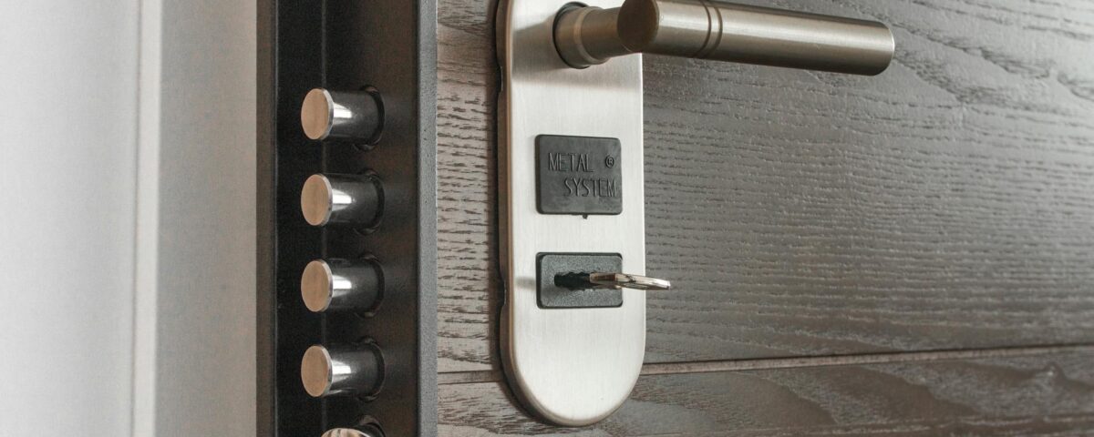 deadlock with key on hole