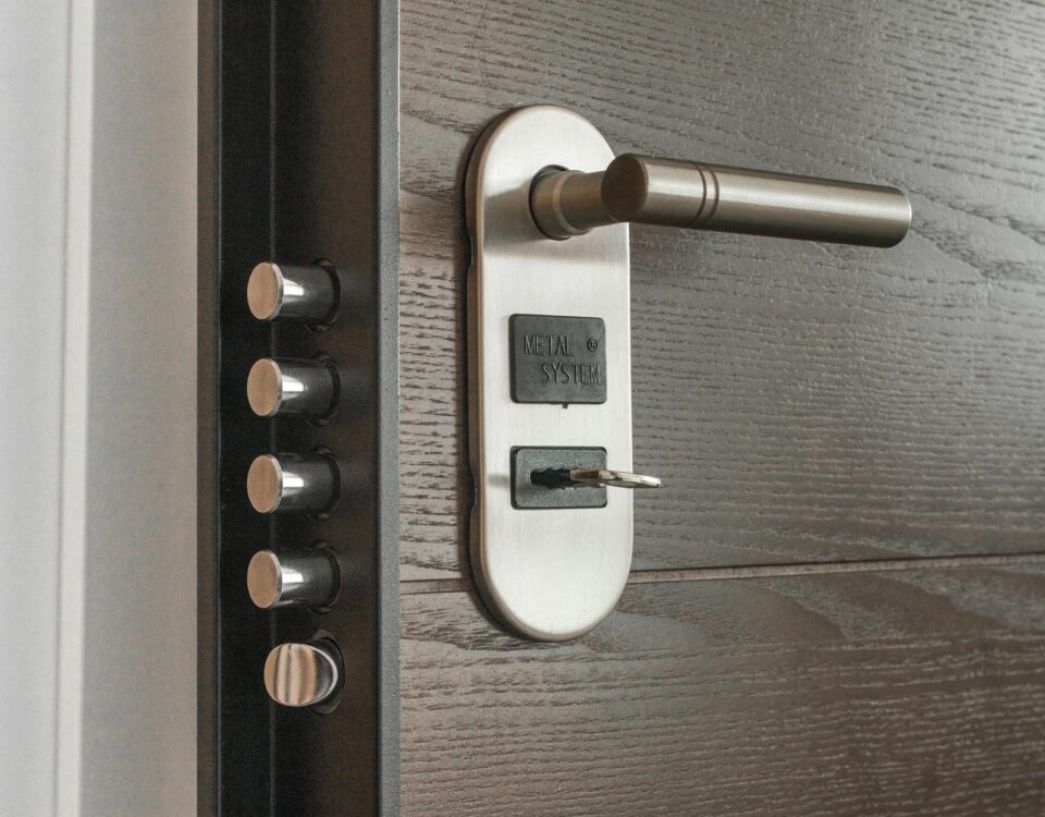 deadlock with key on hole